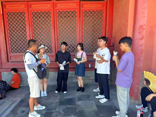 Xihe No.1 Middle School teachers and students field trip in Beijing