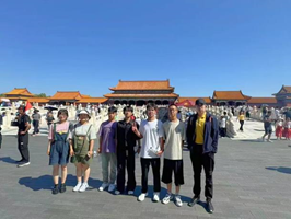 Xihe No.1 Middle School teachers and students field trip in Beijing